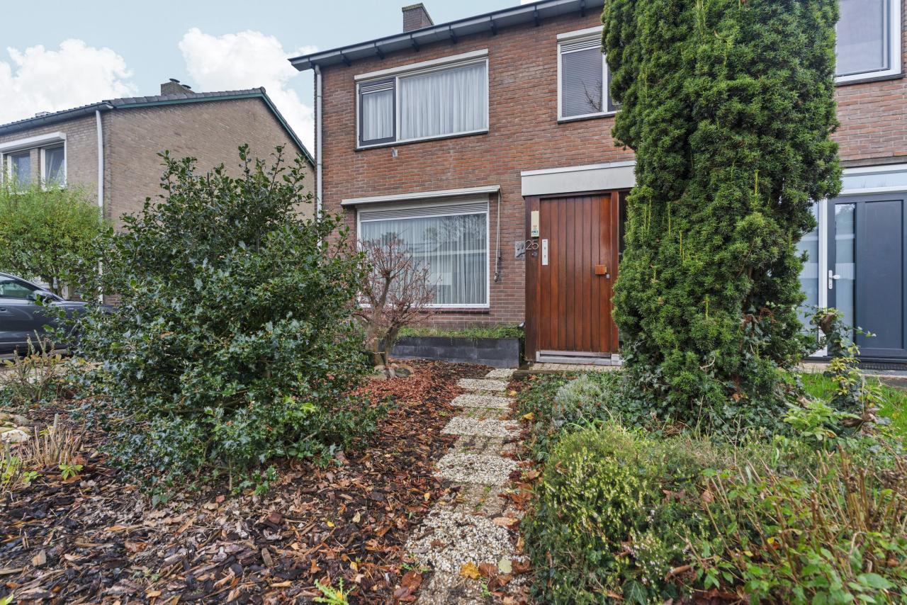 Wethouder Broekmanstraat 25, Weurt (6551 BB)